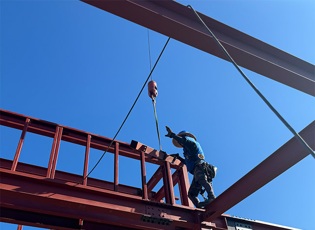 鉄骨建方・鍛冶工事一式